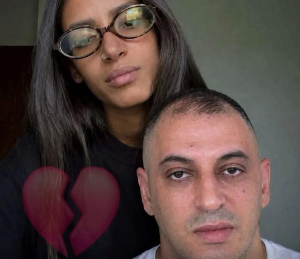 antipentac52268's tweet photo. E me cojoni
Tre milioni per asciugare le lacrime di Fakir
Yossra Fakir, la nipote di Abderrahim, morto a Bologna l'altro giorno mentre i poliziotti cercavano di fermarlo, ha chiesto 3 milioni di euro allo Stato italiano per poter asciugare le lacrime versate a causa del triste evento.
Non vuole vendetta, quello no. 
Le basta un risarcimento di 3 milioni  per suo zio.
Denaro che arriverà solo se i poliziotti saranno riconosciuti responsabili della sua morte.
Se invece si trattasse di epitassia da uso di cocaina si potrebbe girare la richiesta al cartello di Medellin.
Nel frattempo la famiglia ha avviato una raccolta fondi per pagare le spese legali.
L'avvocato è Fabio Anselmo, marito di Ilaria Cucchi.