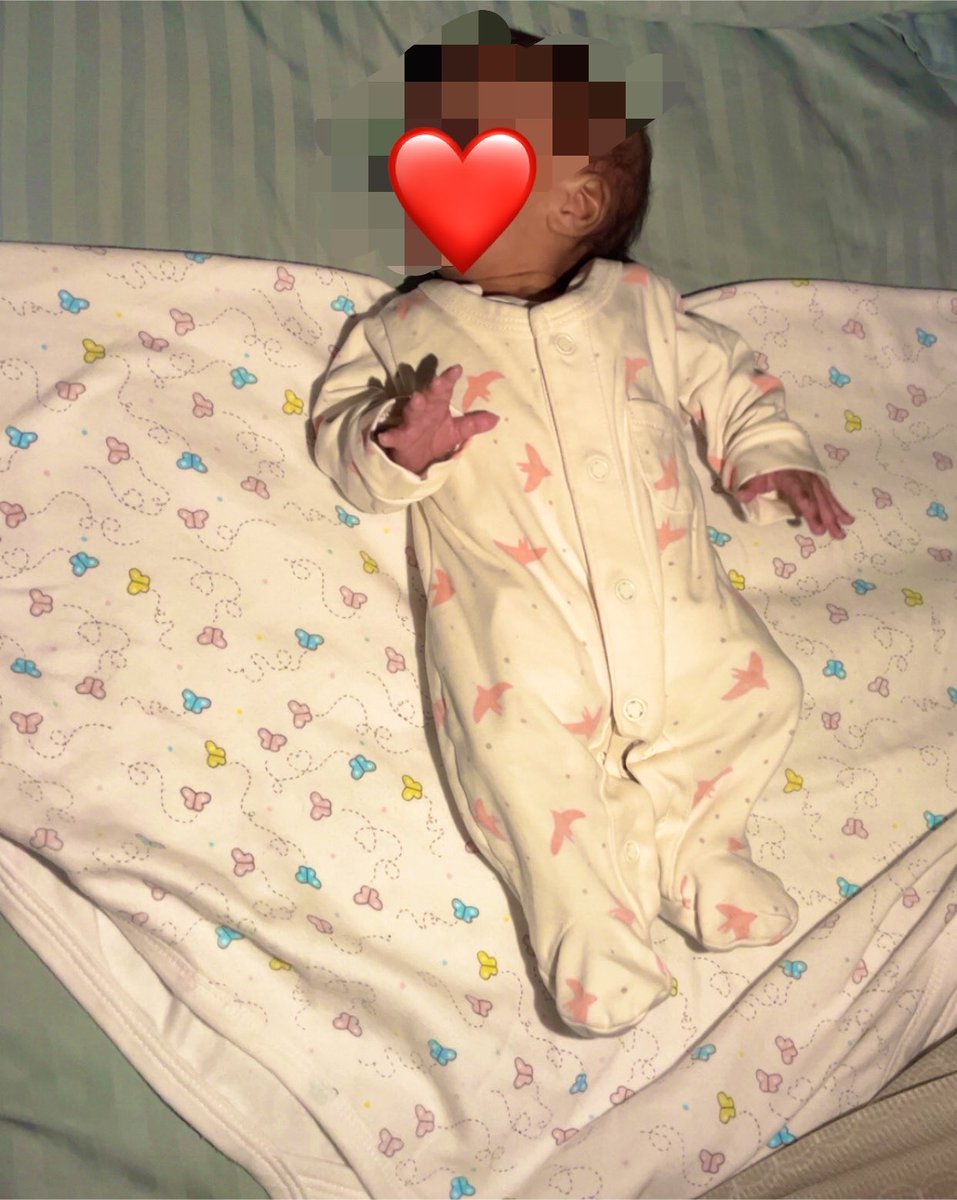 Loloi8i's tweet photo. تفدّاك رُوحي كان رُوحي تكفيك و إنّ 
ما كفتك رُوحي يفداك عُمري🥺❤️. https://t.co/IhDiN56qWW