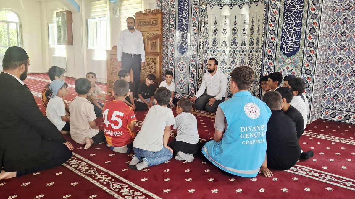 GrpnrMuftuluk's tweet photo. GENÇLİĞE DEĞER PROJESİ KAPSAMINDA TUTMAÇ MAHALLE CAMİİ YAZ KUR’AN KURSU ÖĞRENCİLERİNE ANLAMLI PROGRAM

@kasim___demir https://t.co/NBHt6IayKX