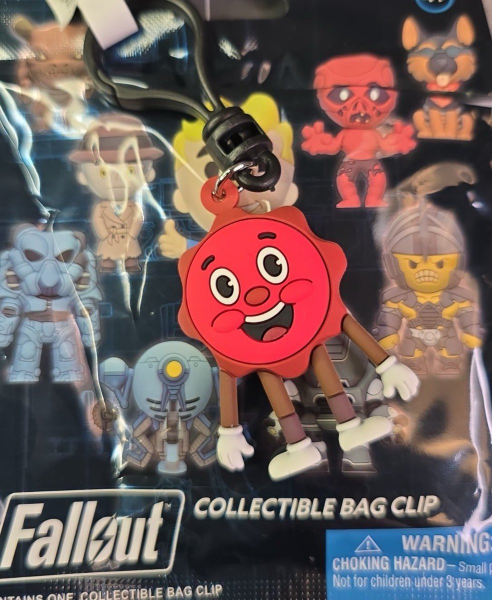 kazuchi_n's tweet photo. MonogramのFALLOUTバッグクリップ
TARGET産にはシークレットにボトルとキャッピーがあったってことなのかな？
大きめで存在感アリアリ‼️日本でも出ないかなぁ🙄
https://t.co/U30p7XqRuO https://t.co/aIPOHeY25b