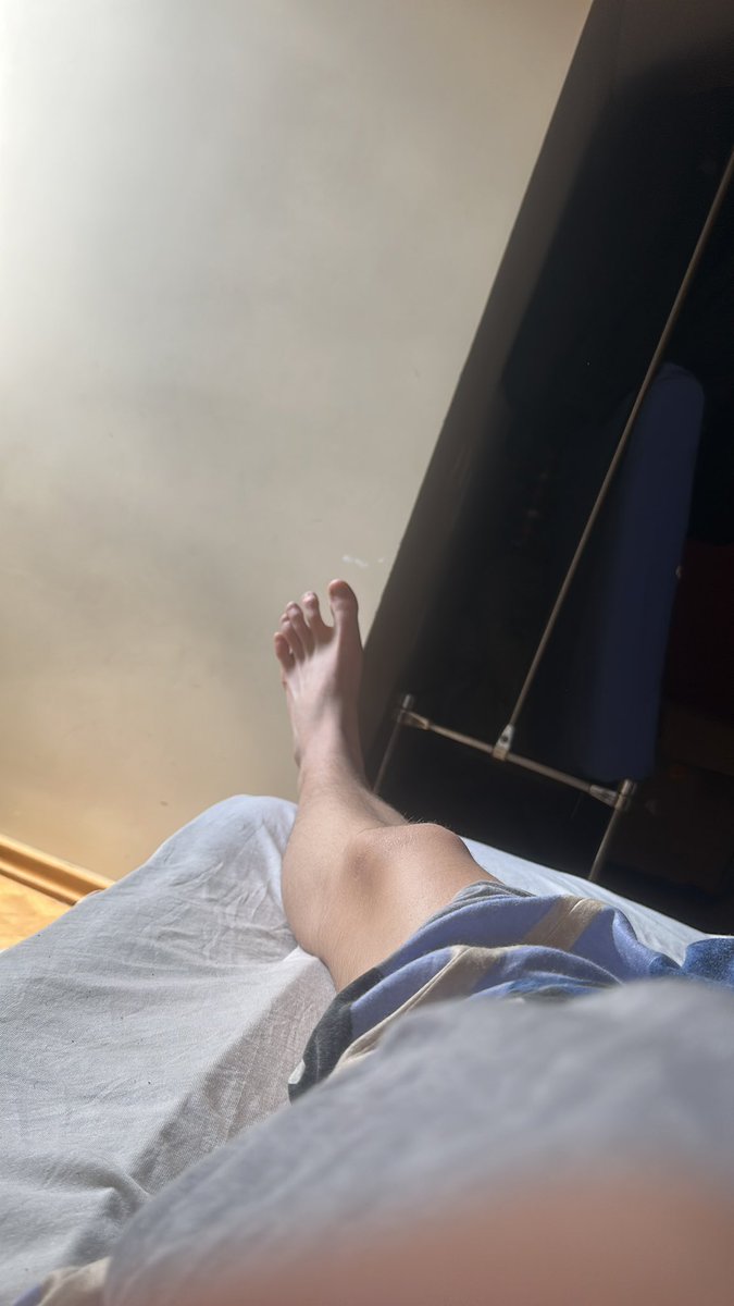 masmasterg3's tweet photo. Wasz master właśnie wystał czas opłacić poranną kawkę☕️ i wychodzę dzisaj na miasto 🌆 więc mój portfel  ma być pełen waszych kodów blik żeby pan mógł sobie odpocząć a wy zopierdlac🏧🐶

#cuckold #findompl #feetworship #feet #cashmaster #paypig #cwel #blik #soxy #bankomat #master https://t.co/GGE1siYe5m