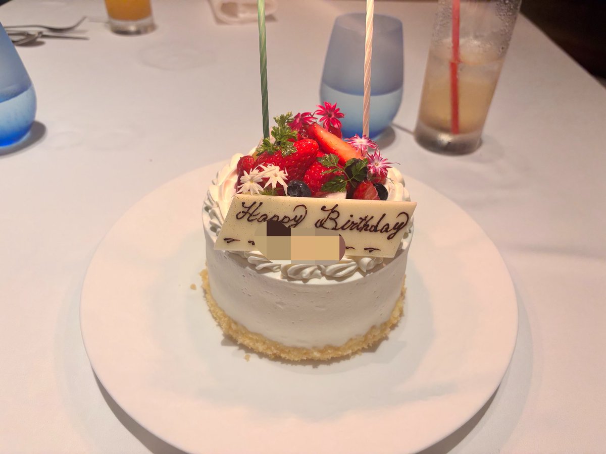chicken_val_ow's tweet photo. 誕生日おめでとう！！！！
いい一年にしよう！ https://t.co/kUn5gisCqr
