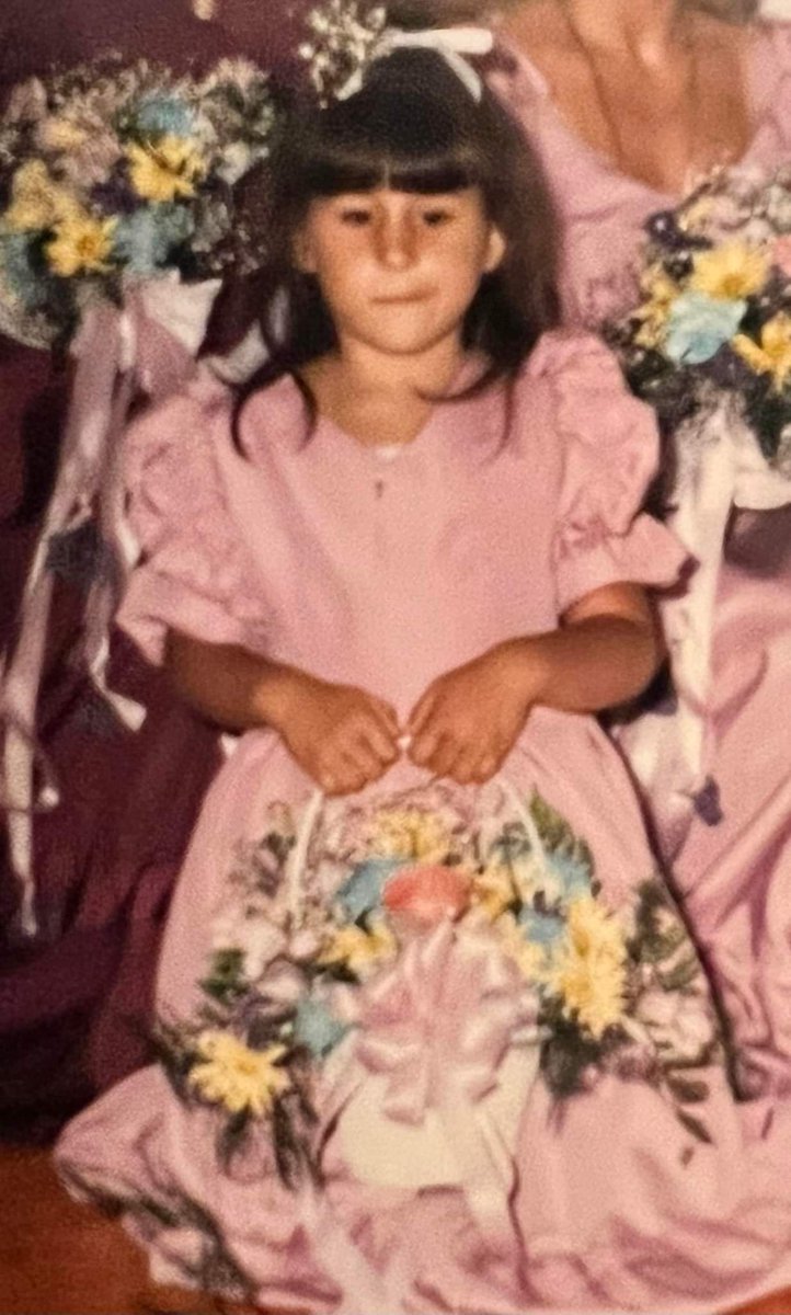 Fancy_Answers's tweet photo. I didn't know how to smile then and I don't know how to smile now lol https://t.co/L7xzE2NRVa
