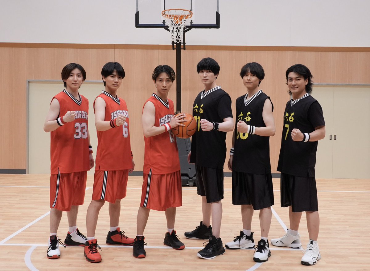 taiga_stst2's tweet photo. やっぱりこうして見てもジェシーの足がとてもきれい🤩🤩 https://t.co/f9R6AumjFE