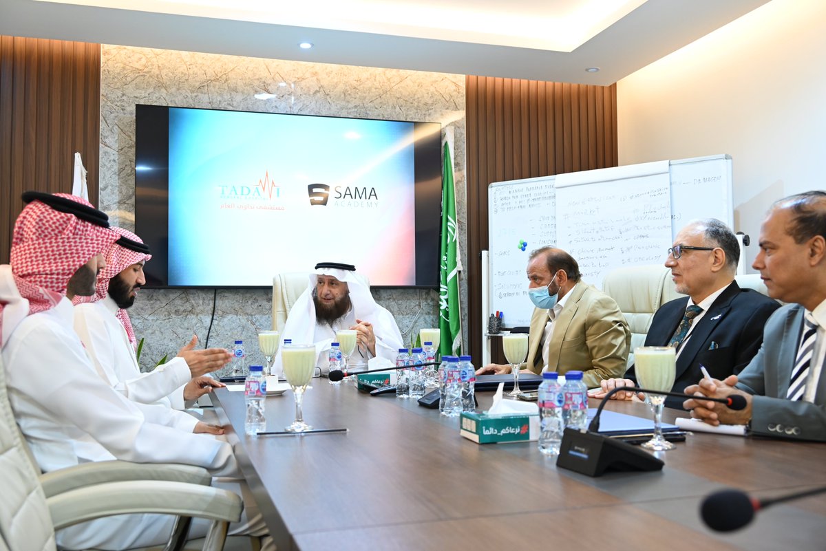 tadawi_sa's tweet photo. وقّع مستشفى تداوي العام اتفاقية تعاون مع أكاديمية سما الرياضية لكرة القدم، لتقديم الرعاية الطبية والدعم الصحي لبراعم الأكاديمية ولاعبيها في المنطقة الشرقية.

شراكة نؤمن فيها أن صحة أبنائنا أساس تفوّقهم الرياضي.

#مستشفى_تداوي_العام #أكاديمية_سما_الرياضية https://t.co/evGBq5WTFB