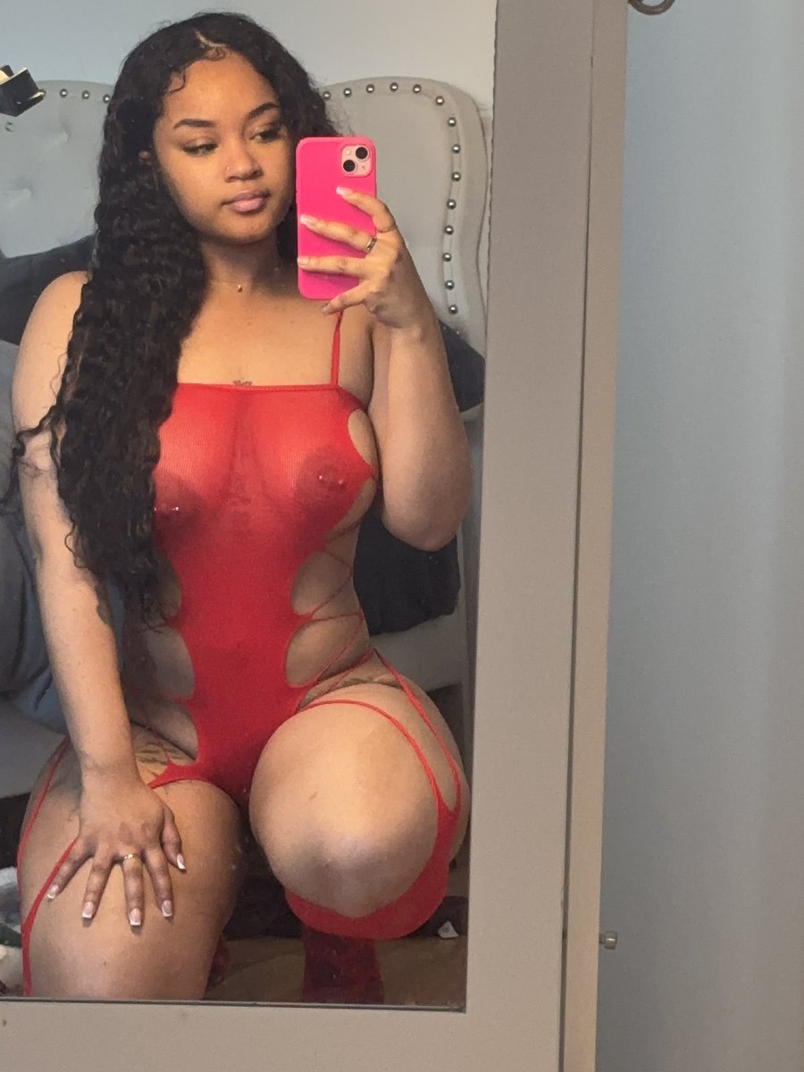 TAMMIli311's tweet photo. Who’s up? Hmp for FT 🤤🤤 https://t.co/MclIdOXtEq