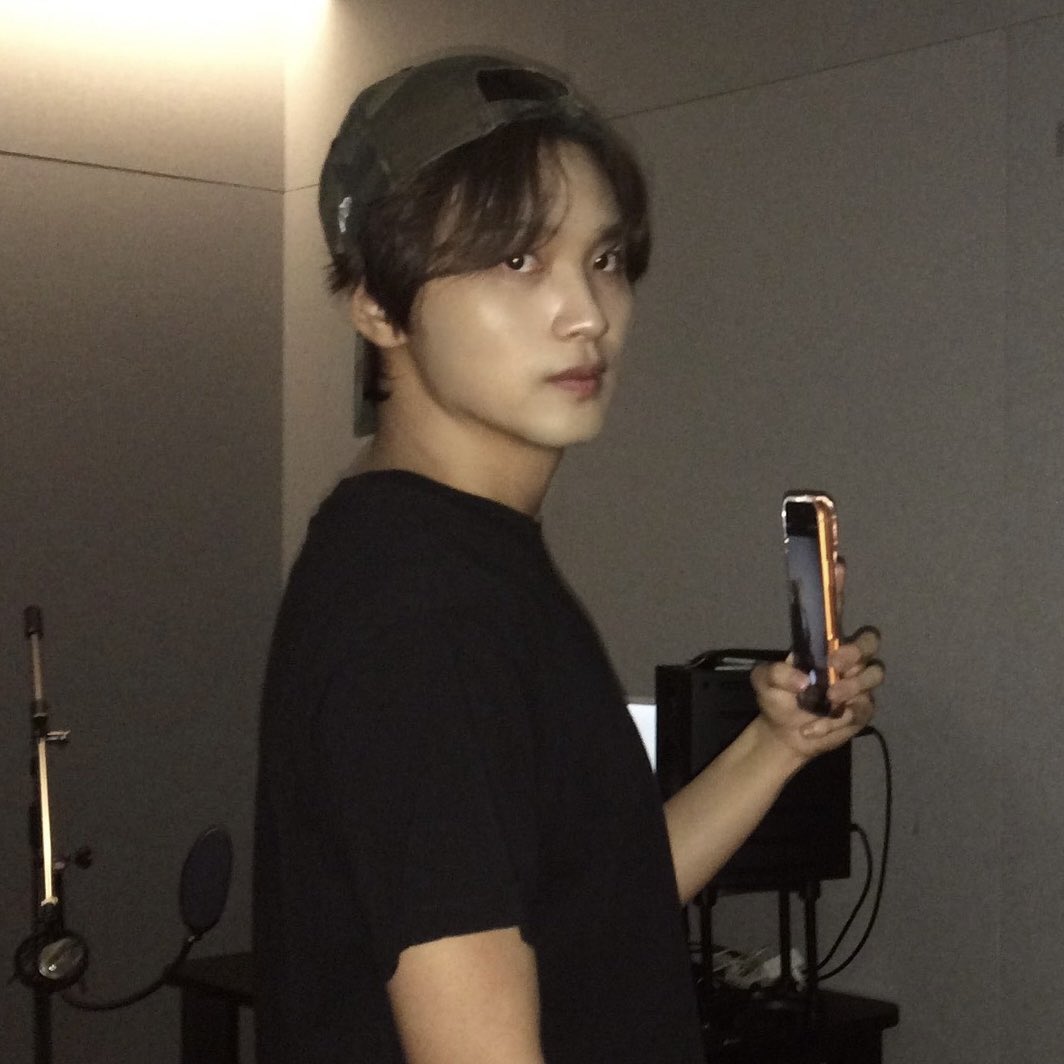 onziguin's tweet photo. 얼굴폼 https://t.co/tNUKiJ7ppK