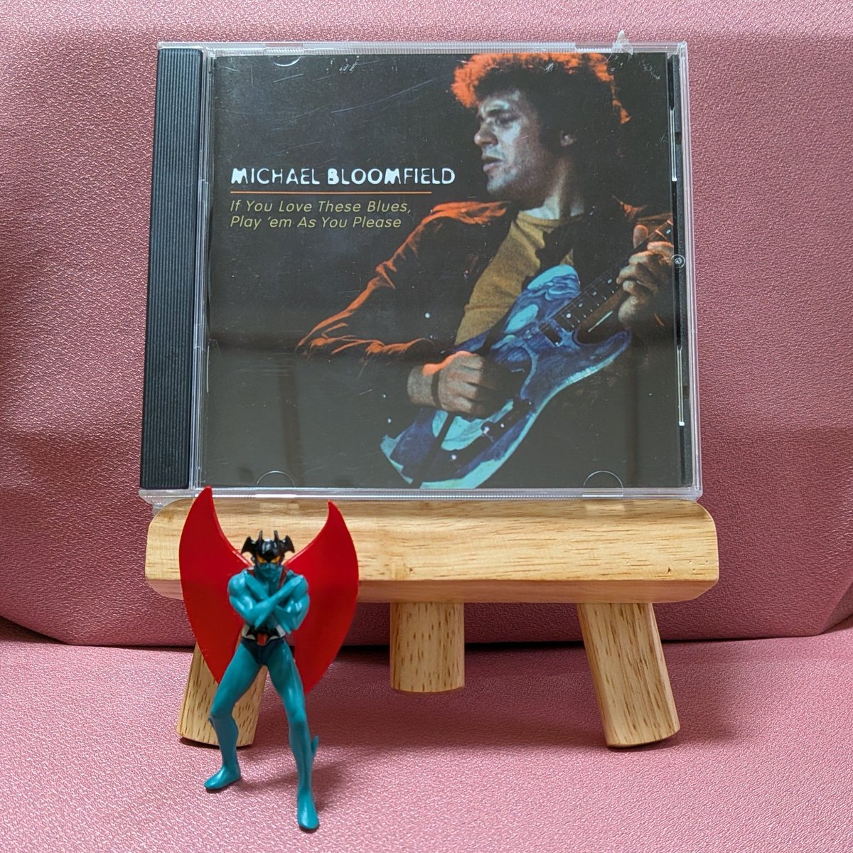 whi0723's tweet photo. 《Now On Play🎶》
『If You Love These Blues, Play ’Em As You Please/マイク・ブルームフィールド』(1976)
表題アルバム+1979年の『Bloomfield Harris』という構成
表題アルバムはブルームフィールドの解説も入るブルーズ・ギター教則レコードが元です
#Mike_Bloomfield https://t.co/53y50VNQY5