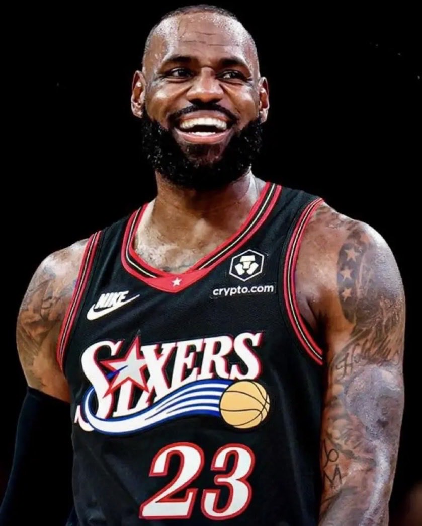 esidery's tweet photo. LeBron James will not be having an introductory press conference in Philadelphia to celebrate signing with the Sixers.

Instead, LeBron’s first official event with his new franchise will take place at Media Day in eight weeks. https://t.co/9qJjIlJdkO
