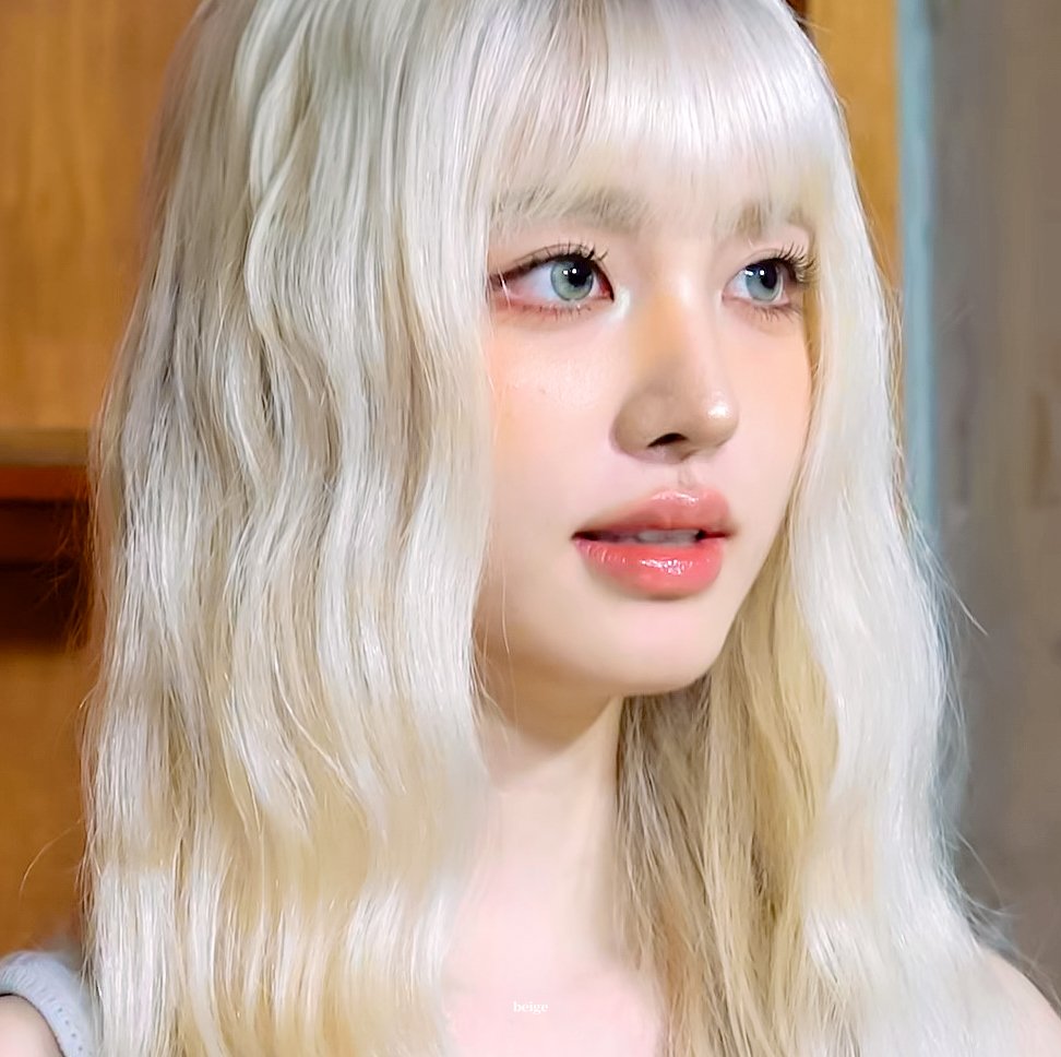 beige07's tweet photo. 260728 #리즈 #LIZ https://t.co/JMOBfyIYCZ