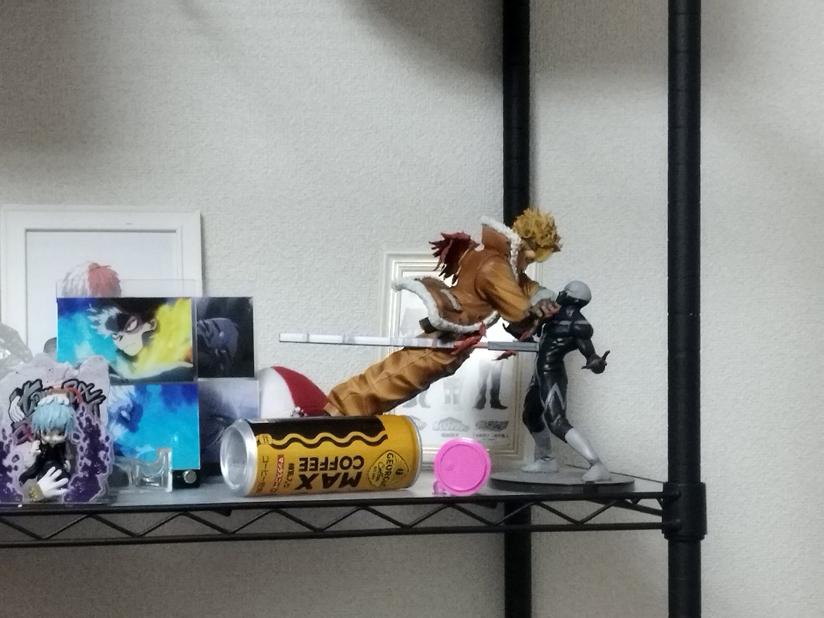 houraininngyo's tweet photo. 地震きた後に1番心配だったのこのホのフィギュアだったんですが…
仁くん…助けてくれたんだね…ありがとう😢 https://t.co/EX3ok99pLL
