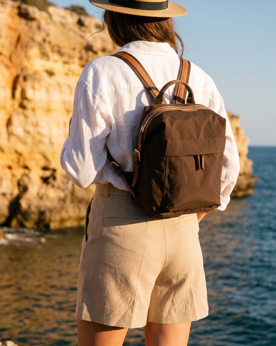 RobertaPie16514's tweet photo. Designed for days that take you everywhere, this lightweight backpack combines refined Italian craftsmanship with effortless practicality.
#RobertaPieri #MadeInItaly #LuxuryBackpack #LightweightLuxury #TravelLight #EffortlessStyle #EverydayLuxury #MadeInTuscany #TravelInStyle https://t.co/q75GmC5RbR