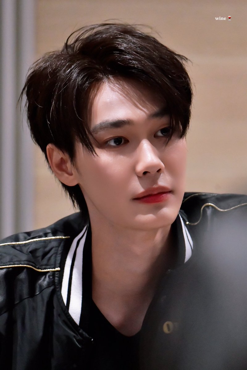 aperol_wine's tweet photo. ` 260728 🐶🍷

@dew_jsu #dew_jsu

DEWTEE FANSIGN 2026 
#งานมหกรรมนิยายนานาชาติ2026xDewTee https://t.co/KKrAvp8f2n