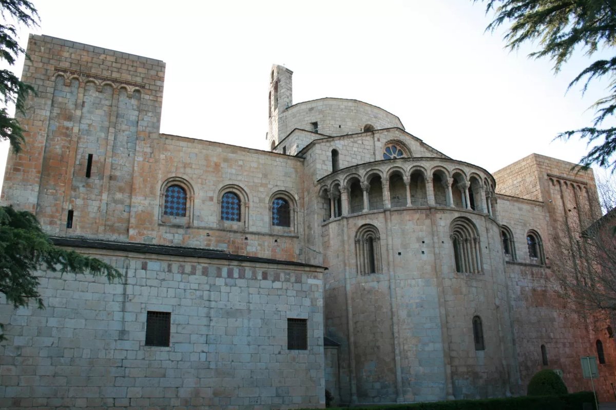 catreligio's tweet photo. El Govern declara tot el recinte de la catedral de Santa Maria d’Urgell com un únic Bé Cultural d’Interès Nacional https://t.co/v4Xtq0OsMo #BéCulturaldInterèsNacional #BCIN https://t.co/MNe1N9aFGA