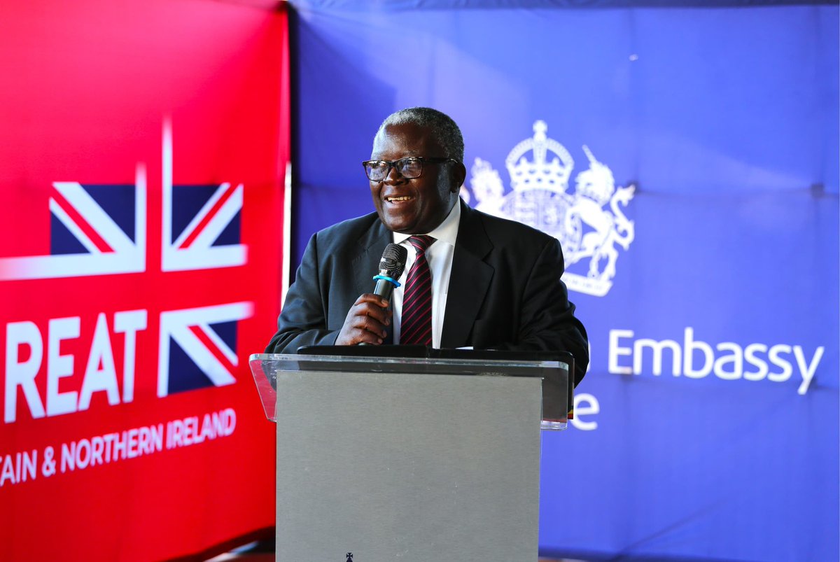 UKinZimbabwe's tweet photo. Dr Jo Abbot hosted partners from Gvt of 🇿🇼, law enforcement, academia &amp; civil society to launch 🇬🇧🇿🇼 Anti-Human Trafficking Week. 

UK Border Force donated forgery detection equipment &amp; 🇬🇧 signed a partnership agreement with @IOMZimbabwe to coordinate anti-trafficking activities https://t.co/jETmsIN9yq