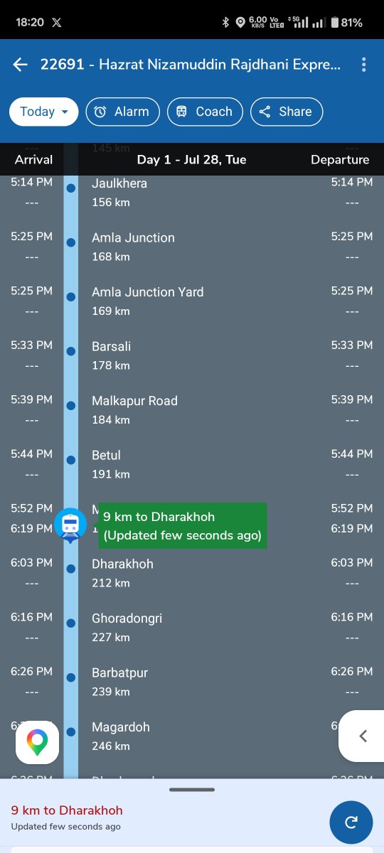 praveen14345's tweet photo. Are thuppas yedhava @drmcrngp, u r worst in managing train movement. Every train will come on time to ur division and leaving nagpur division with delay. Mostly 20805 #APEXPRESS is facing prblems (mainly from last 20 days) with ur worst management. @RailMinIndia @AshwiniVaishnaw https://t.co/5GOGT8FXgB