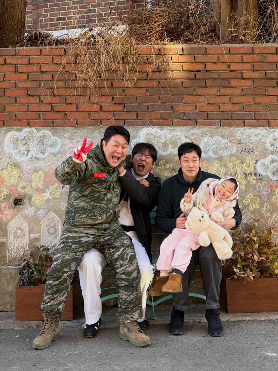 seokjiwons's tweet photo. agent kim reactivated fam ☹️❤️ https://t.co/38NlHaO9Xy