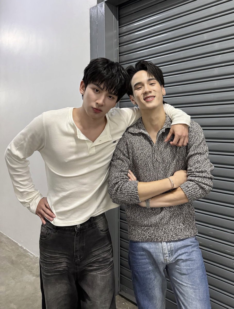 imymorr's tweet photo. ปรัตถ์วาจา //เปิดกล้องได้เลยยยย

#SurfJava ✮⋆˙
. ݁₊ ⊹ . ݁ #RoommateChaos⟡ ݁ . ⊹ ₊ ݁. https://t.co/31pDqvtMbp