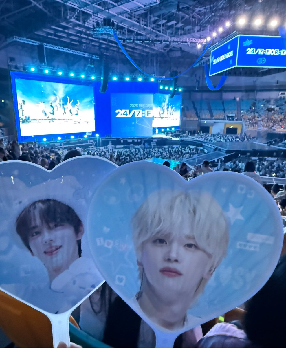 lusezrx's tweet photo. 재 .. 공연 .. 재 ... 공연 .... https://t.co/HLc7DEWGyy