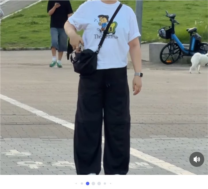 maarkidz's tweet photo. brand marketing timberland korea is seen wearing iconic the firstfruit mark lee t-shirt in her latest post🫶🏻 https://t.co/zvIrsknhxL