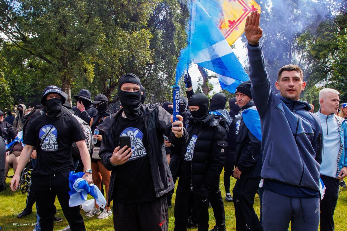Ross_Greer's tweet photo. 'I saw nobody even remotely resembling a Nazi.'

Did Cllr Dempsey put a blindfold on before  sharing a stage with extremists who have openly praised Hitler?

If Reform don't like being associated with Nazis, they should stop associating with Nazis. https://t.co/R9OCNBXKkK