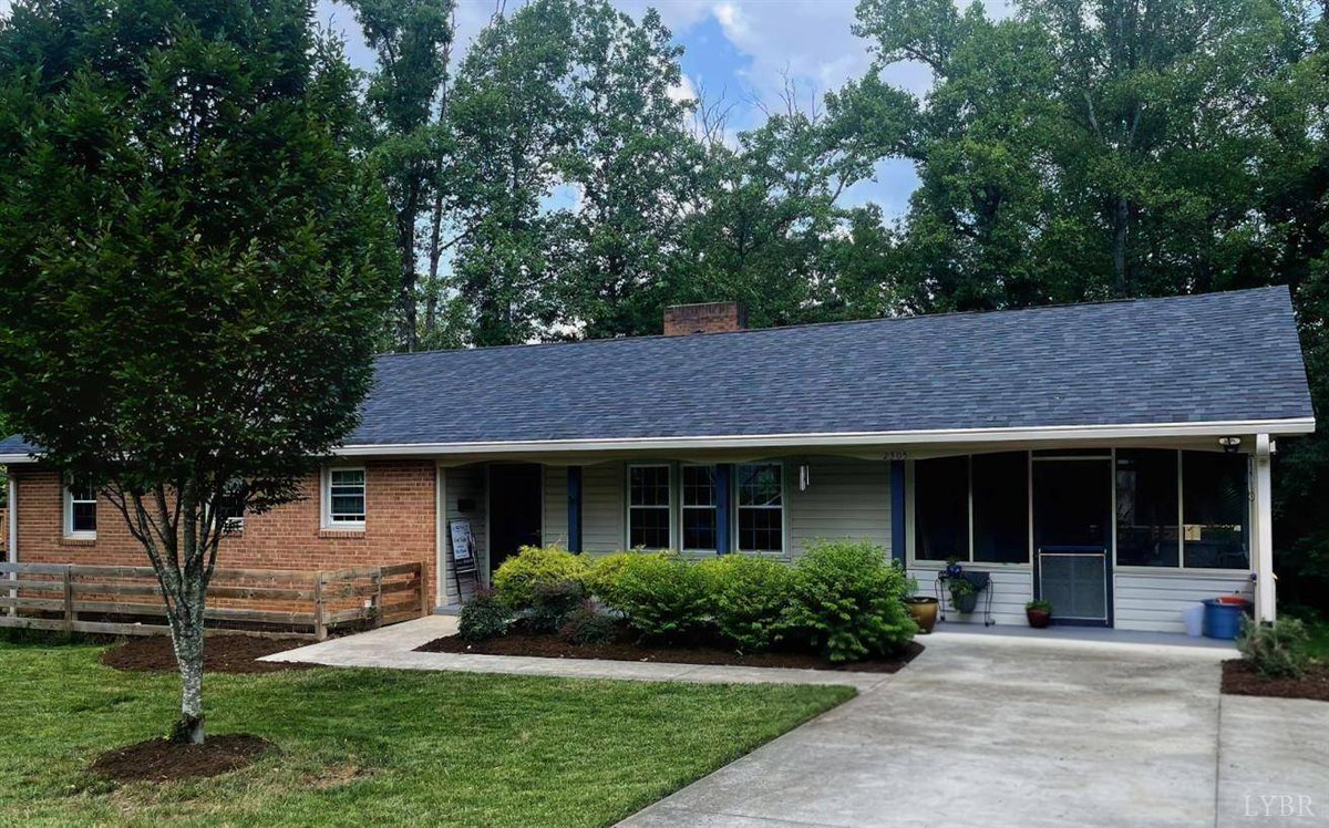 skypacotteam's tweet photo. 2305 Hawthorne RD, Lynchburg, VA 24503 just hit the market!
Take a look at this awesome space: https://t.co/BtrUrPpabL https://t.co/0mSm1TMfHD