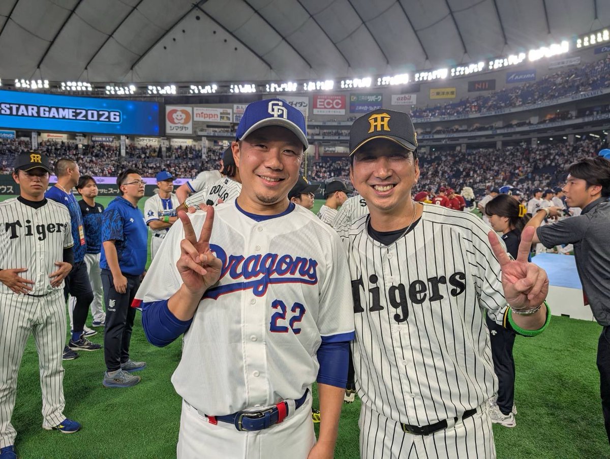 DragonsOfficial's tweet photo. #マイナビオールスターゲーム2026

東京ドーム！　無事に終了です！

貴重なツーショットも😂
#藤川監督 ありがとうございます！

#阪神タイガース
#大野雄大　#松山晋也　#細川成也
#村松開人　
#チアドラゴンズ #KAEDE  #MIHARU https://t.co/mX0t83nzLL