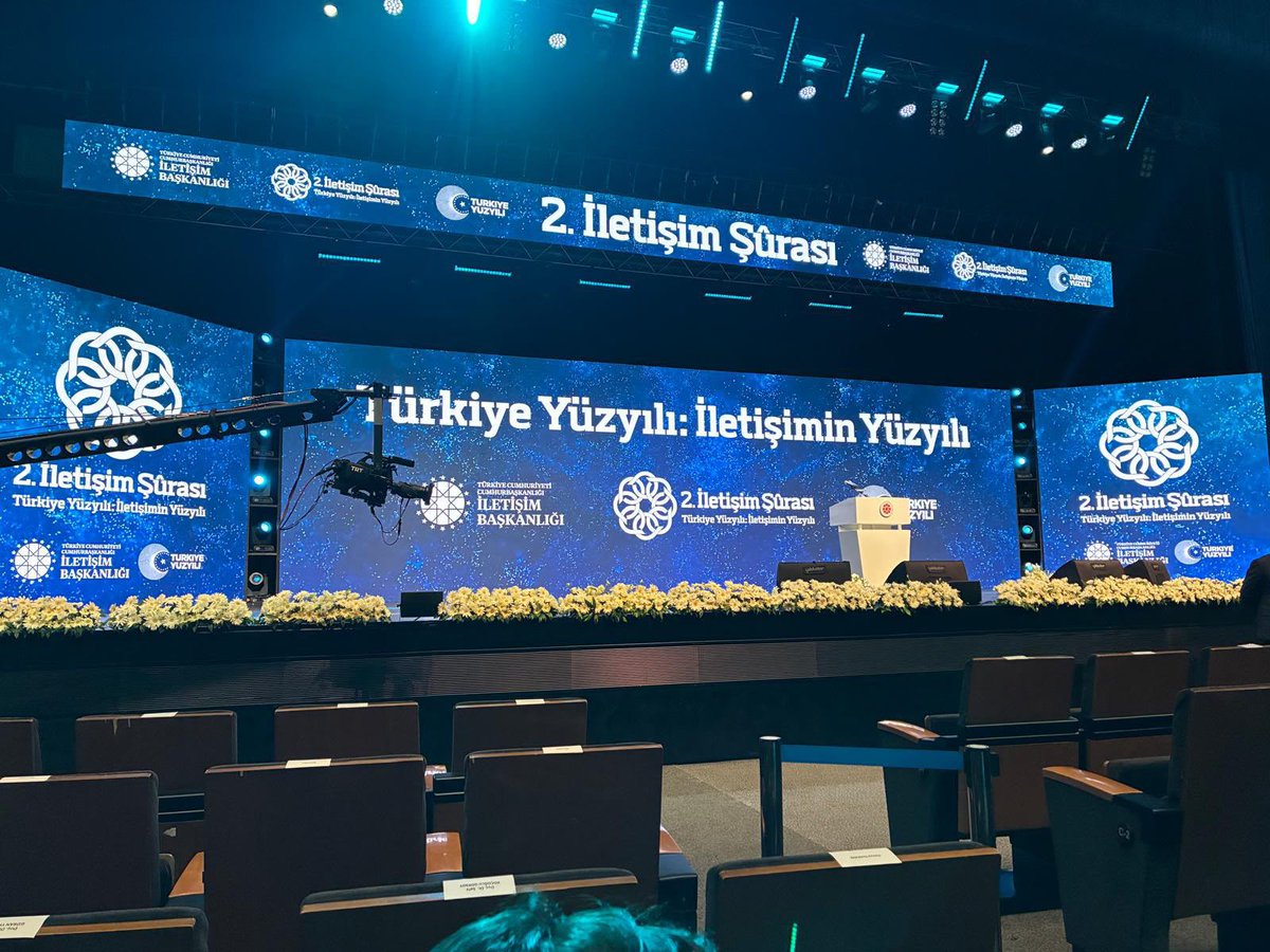 SagerTuran's tweet photo. Cumhurbaşkanımız Sayın Recep Tayyip Erdoğan’ın teşrifleriyle, Cumhurbaşkanlığı İletişim Başkanlığının ev sahipliğinde Ankara ATO Congresium’da düzenlenen “Türkiye Yüzyılı: İletişimin Yüzyılı” temalı 2. İletişim Şûrası’na katıldık. + https://t.co/FSQVYfArgf