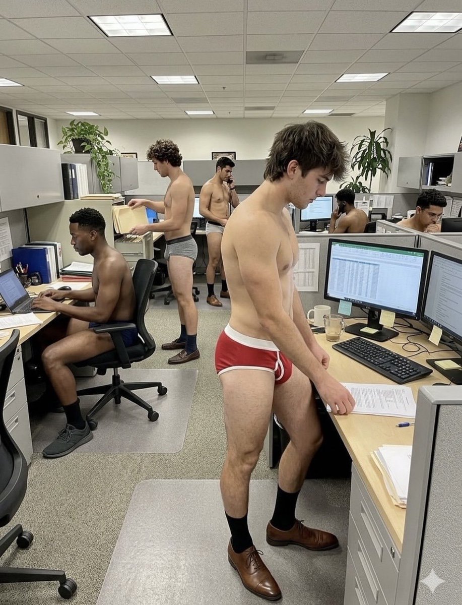 Bigbroth4u's tweet photo. Casual Day at the office. https://t.co/IyzF2s9KJo