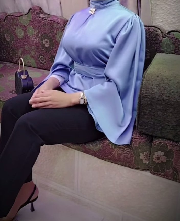 Miladsa81's tweet photo. تبدو دائمًا غاضبًا عندما تكون خارج المنزل مع عائلت��،لأنك تعلم أنه إذاكانت والدتك وأختك تثيرانك،فسيشعرالرجال الآخرون بالإثارة أيضًا بسبب ملابسهم الضيقة ومؤخراتهم الكبيرة.حتى لو لم ينمو جسد أختك مثل والدتك،فهي تعرف كيف ترتدي ملابسها وتهتم بمظهرها لجذب انتباه الرجال الآخرين.تعال خاص https://t.co/Ros43Etdm0
