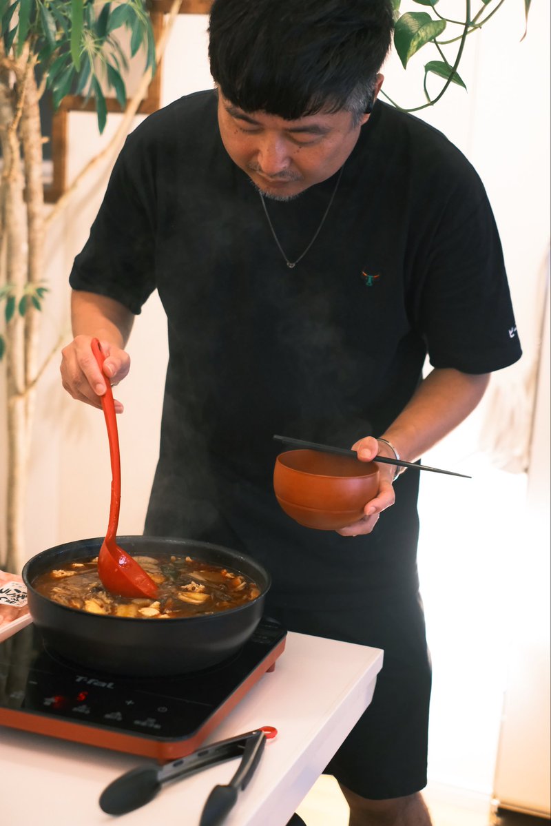ymnodesignf's tweet photo. ムラマツ食堂名物
火鍋パーティー！！！🔥

inオフィス笑 https://t.co/IwBwiN2aq2