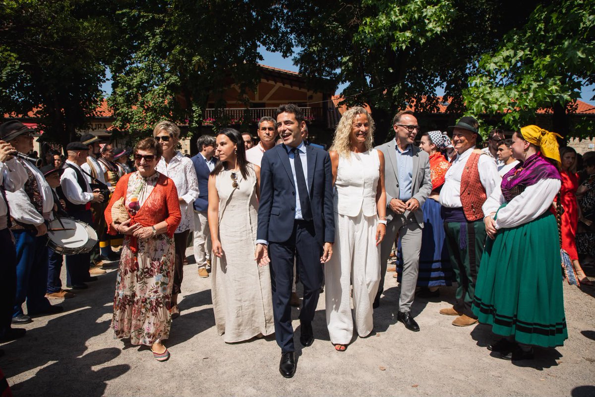 pedro_casares's tweet photo. El Día de las Instituciones representa la voluntad y el compromiso de unión del pueblo de #Cantabria para avanzar.

Este 28 de julio reivindicamos nuestra historia compartida.

Nuestra tierra es un buen ejemplo de todo lo que se logra caminando unidos. https://t.co/AfBmieNaO5