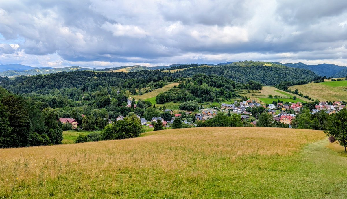 karinaFellina's tweet photo. Z cyklu "cudze chwalicie": #Pieniny 😍 https://t.co/dXBH2SCNHi