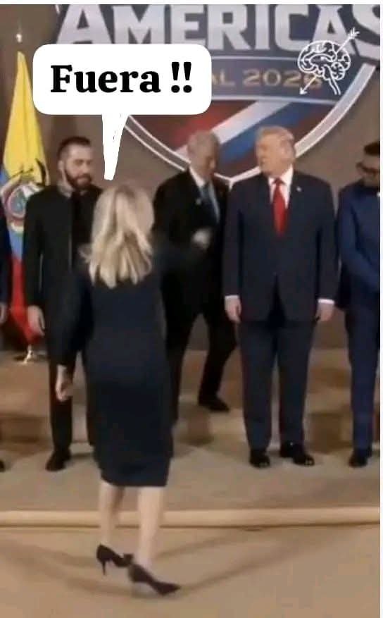 RoRitosocial's tweet photo. Momento exacto, cuando el larry se estaba pegando una chupada de aquellas, pero llega otro weon mas Cornetero que él y cagamos, 12.5% para Chile. https://t.co/ycqd89SCrw