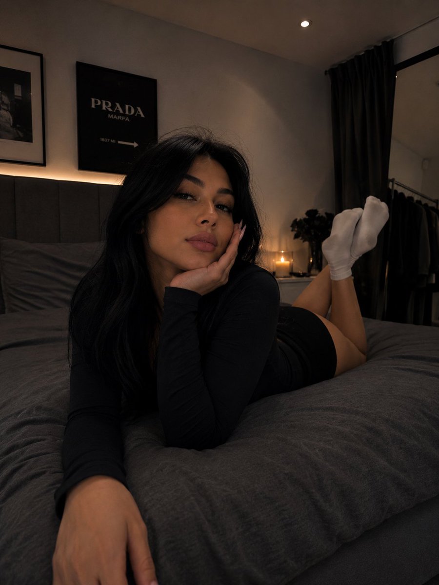 MistressVantaX's tweet photo. Du zahlst. ich befehle. Punkt. #findom https://t.co/Bz5JPGdSOU