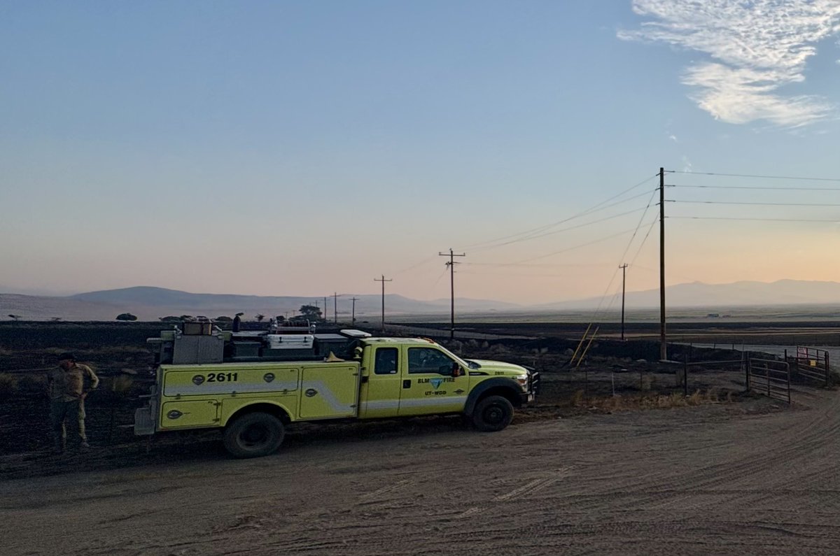 UtahWildfire's tweet photo. #EastPromontoryFire update: Firefighters made excellent progress overnight. The fire remains at 362 acres and is now 50% contained. Today, 10 personnel assigned to three engines will continue securing the fire’s perimeter and mopping up any remaining interior hot spots. Please continue to avoid the area while suppression efforts continue. #ffslkmg