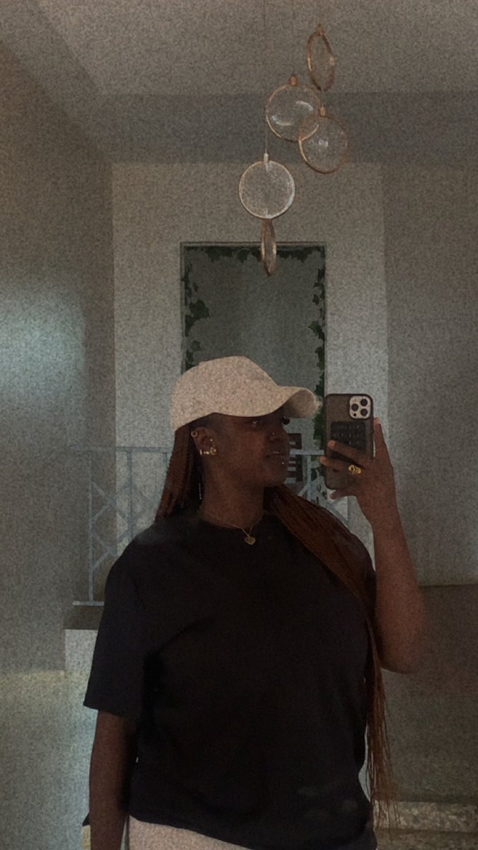 omobabawasiu's tweet photo. 4 from many favorites 🙂🥂 https://t.co/j3aRIKIbmJ