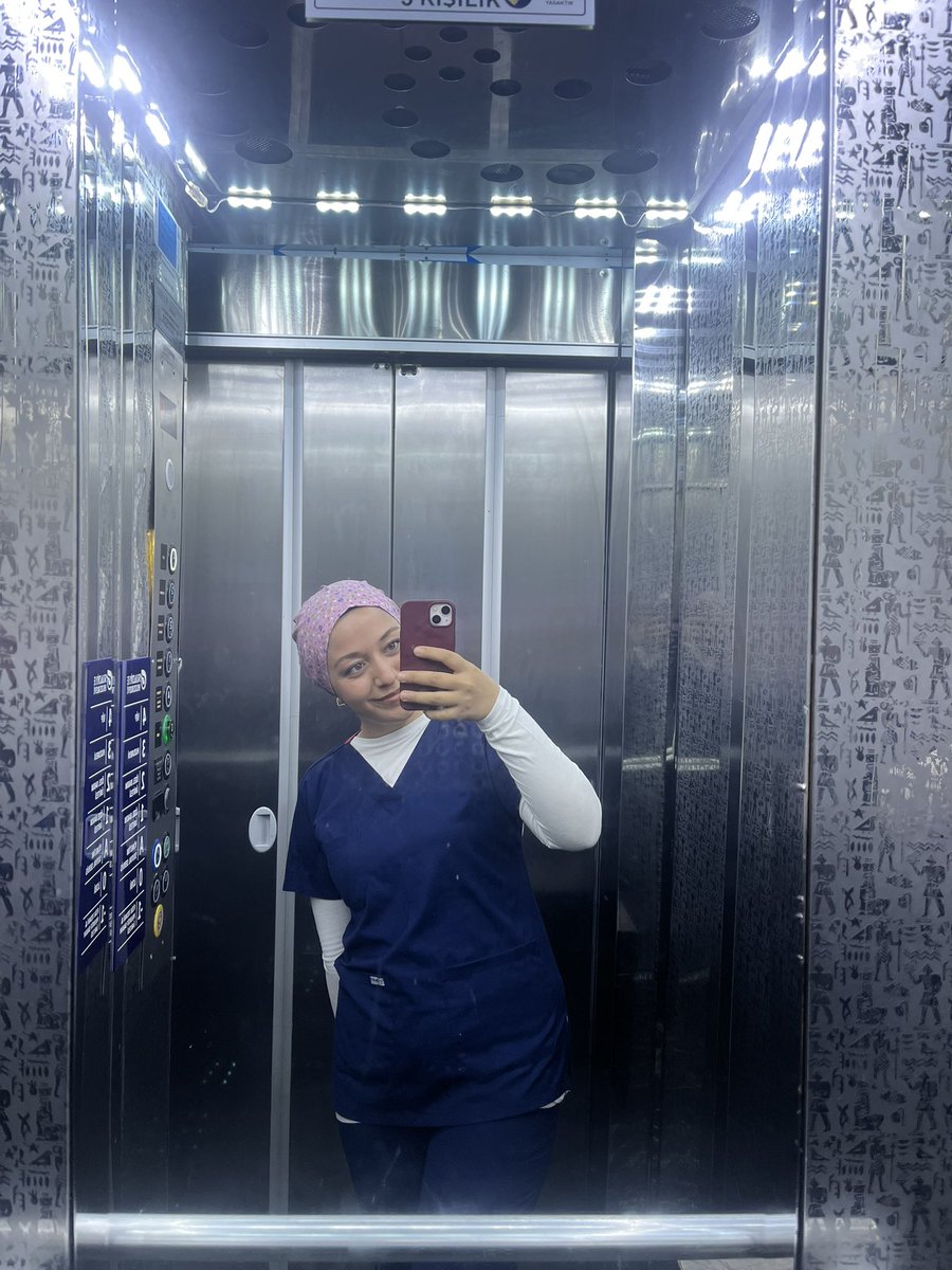 nursedaiste's tweet photo. Çok yoruldum 🥴🤕 https://t.co/oS0hXHx4TV