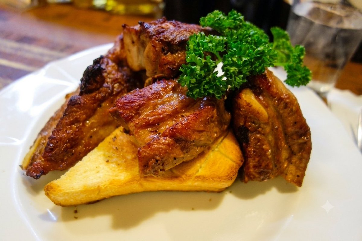 mouda015's tweet photo. あと洋食なら、磯子の「西洋料理　たじま」と「レストラン　シン」もおすすめ！現役でまだ営業しているらしいので！！
#たじま　#レストランシン https://t.co/5qEUk6tyWg