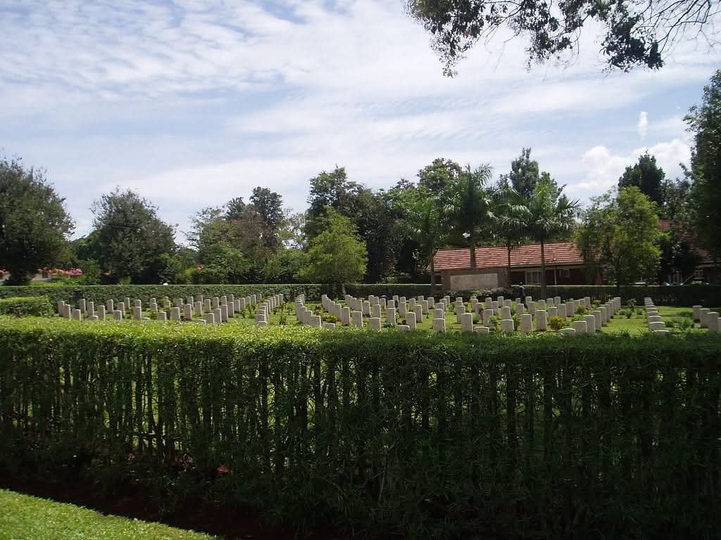 AllThingsJinja's tweet photo. Jinja War Cemetery  is one of many Commonwealth War Graves around the world. During the Second World War, Jinja was the Uganda centre for the _King's African Rifles.

JINJA WAR CEMETERY contains one burial of the First World War and 179 burials and commemorations of the Second World War. Two of the burials are unidentified and one soldier is commemorated by a special memorial. The cemetery also contains four post war service graves. 

Within the cemetery stands the JINJA MEMORIAL, which commemorates 127 men of the East African Forces who died during the Second World War but whose graves were so situated that maintenance for all time could not be assured. 

Make this one of your stops during your Jinja City Tour.

Credit: @Jitoga_UG.

#AllThingsJinja | #VisitJinjaCity