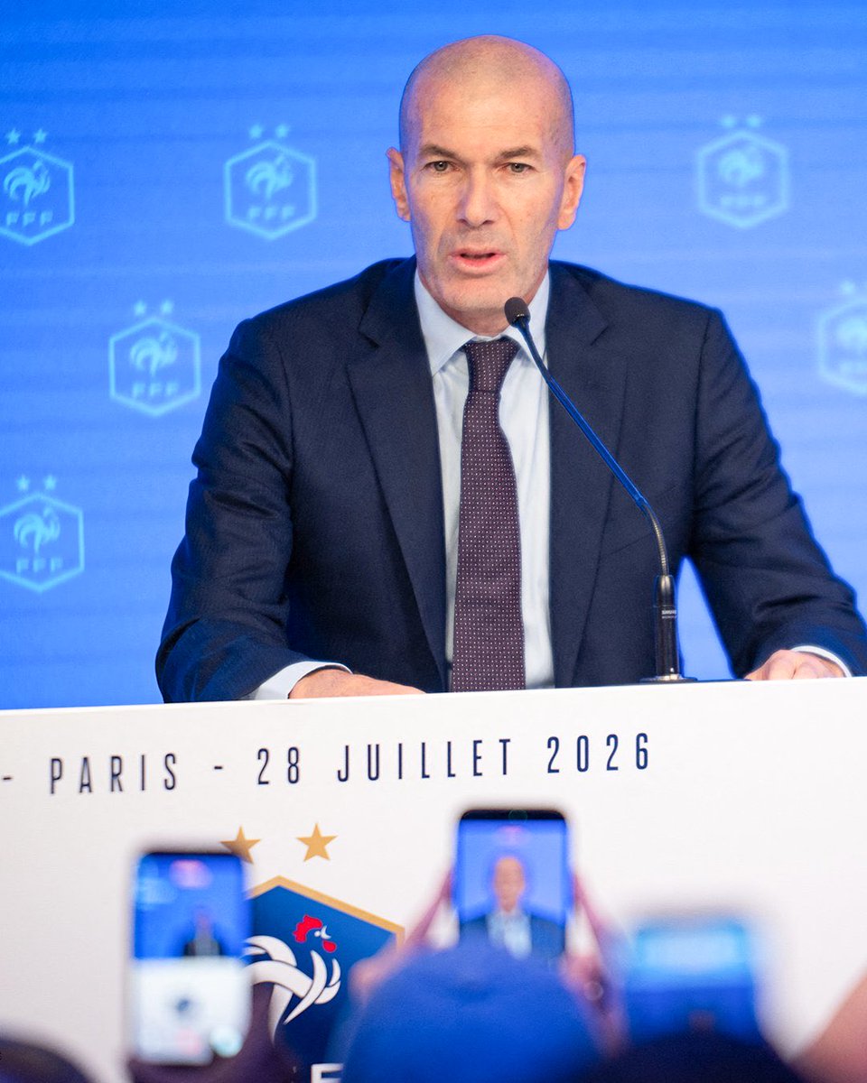 skyperD's tweet photo. Welcome Zidane 💙💙💙 https://t.co/9F4d3HoL0O
