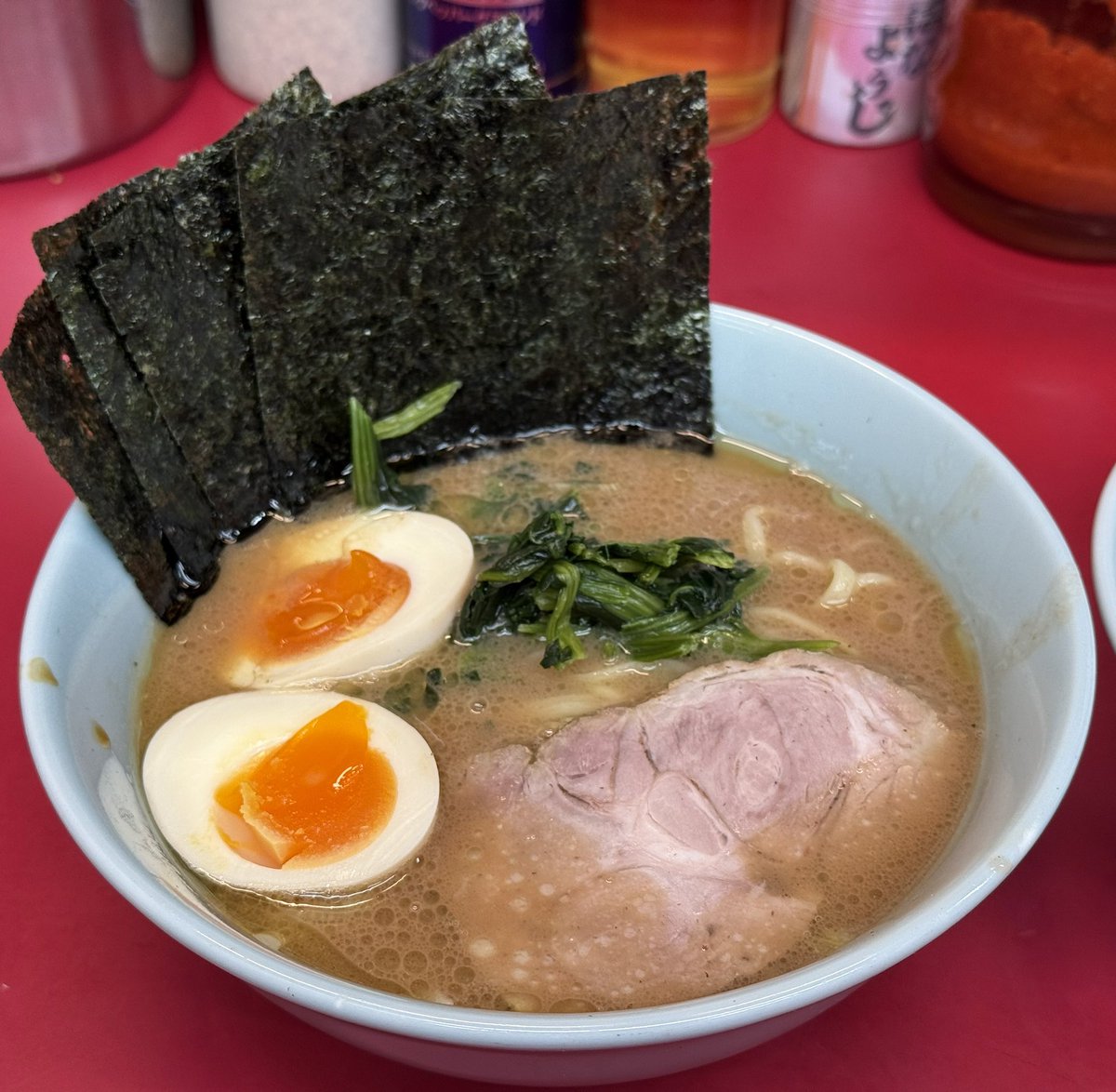 am_dl2204's tweet photo. 壱晟移籍の悲しみをラーメンで癒やす🥲

#武蔵家 https://t.co/pZi3Q3ibOb