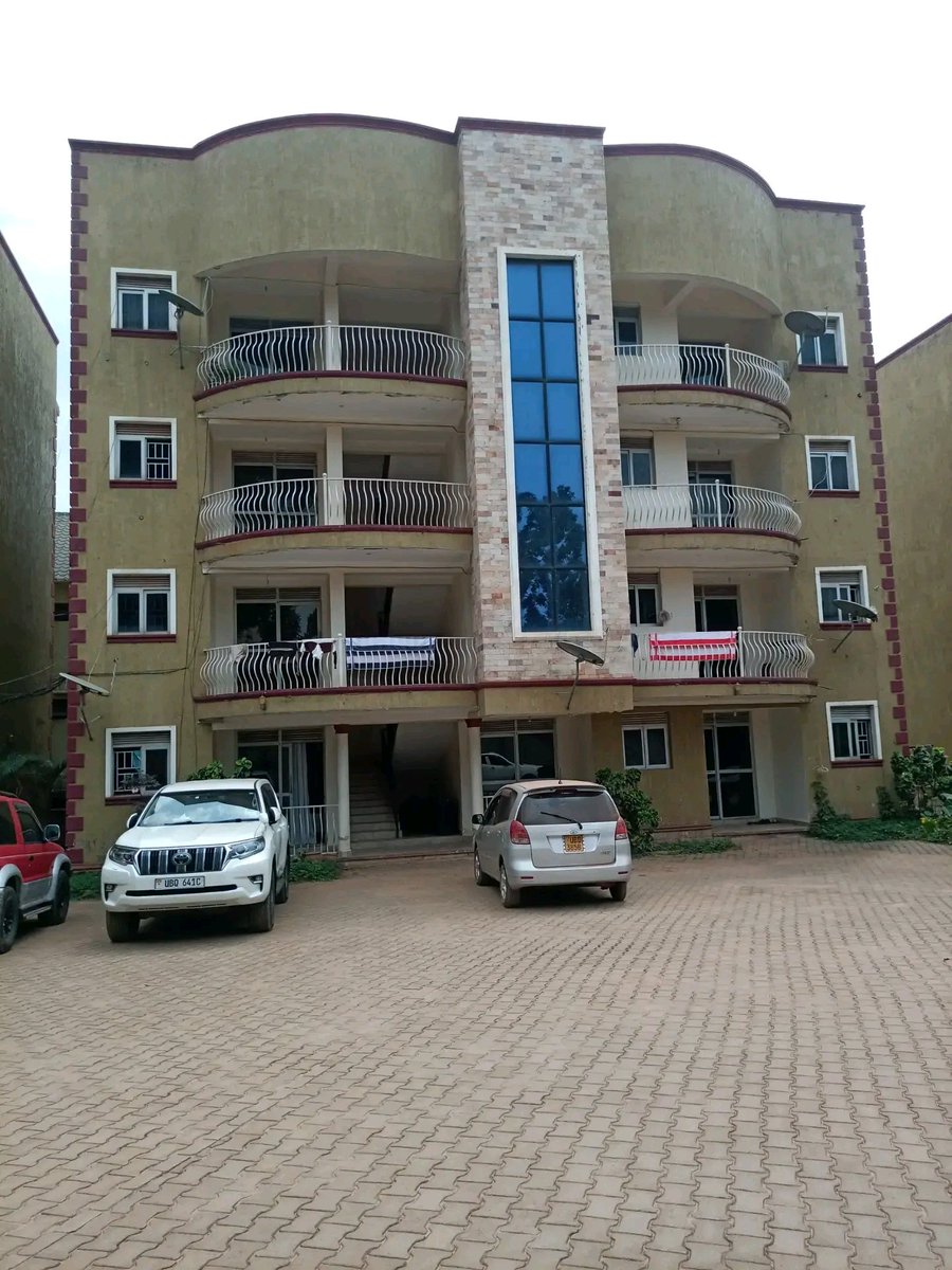 GaguLtd's tweet photo. #12UNITS APARTMENT FOR SALE!

Location:#NAALYA-KYALIWAJJARA ROAD

 Asking Price:870M Ugx

Fully occupied rental income apartment
 each with sitting room and bedroom self contained

 rented at 750,000 Ugx

Plot size:#15decimals mailo land title 

Contact: +256776061555

Follow https://t.co/DMJaYEd0ls