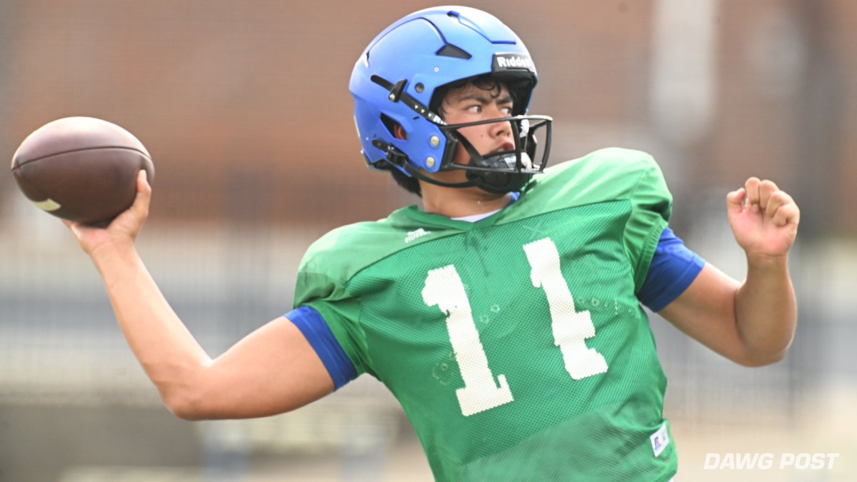 MattDeBary's tweet photo. Georgia fans need to keep a close eye on this elite in-state quarterback this fall 👀

"I feel like priority for them. I’ll definitely be back up there for a game or two this season.”
https://t.co/cEmhIvRGid https://t.co/lEfydemf4h