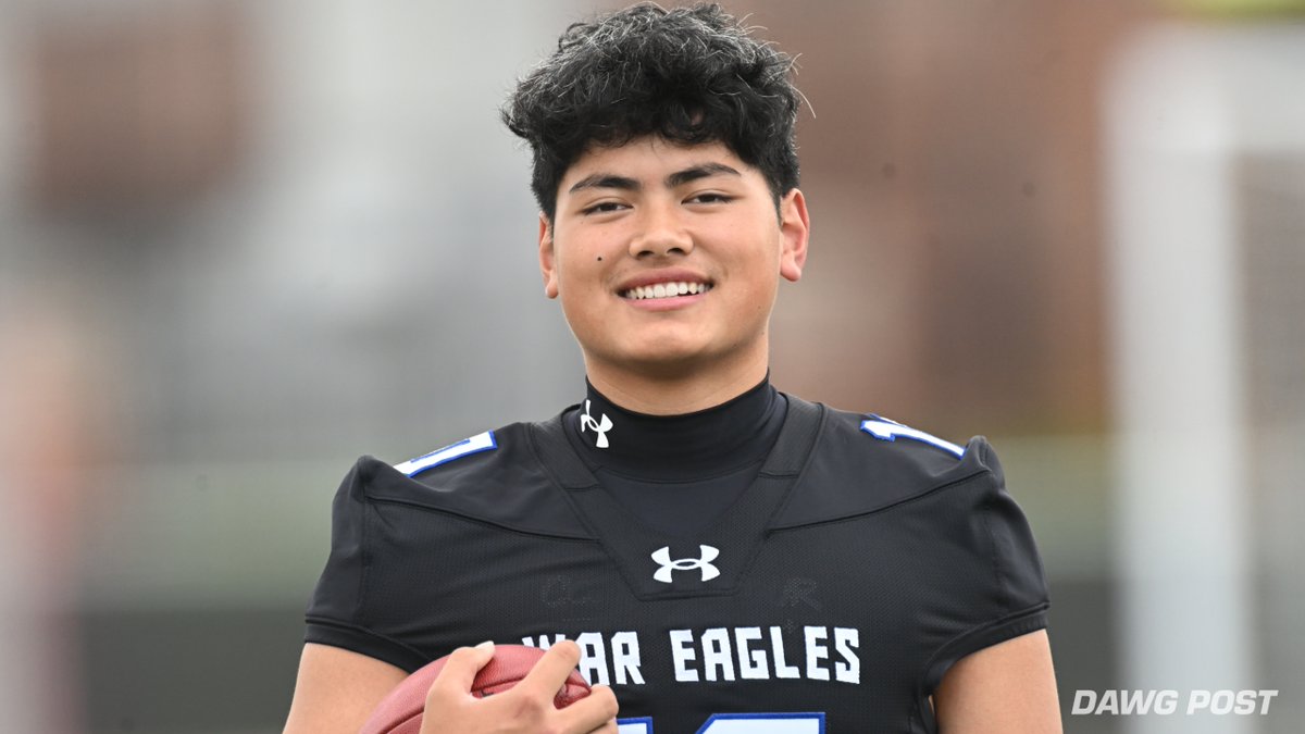 MattDeBary's tweet photo. Georgia fans need to keep a close eye on this elite in-state quarterback this fall 👀

"I feel like priority for them. I’ll definitely be back up there for a game or two this season.”
https://t.co/cEmhIvRGid https://t.co/lEfydemf4h