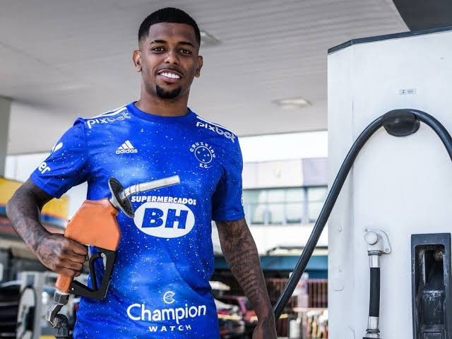 Centraldatouca's tweet photo. 🚨🚨 EXCLUSIVA: CRUZEIRO perto de anunciar o jogador Wesley.
Ele vem pra incendiar esse time com muito combustível.

Via: @samuelvenancio https://t.co/IeIgSq2Zfe