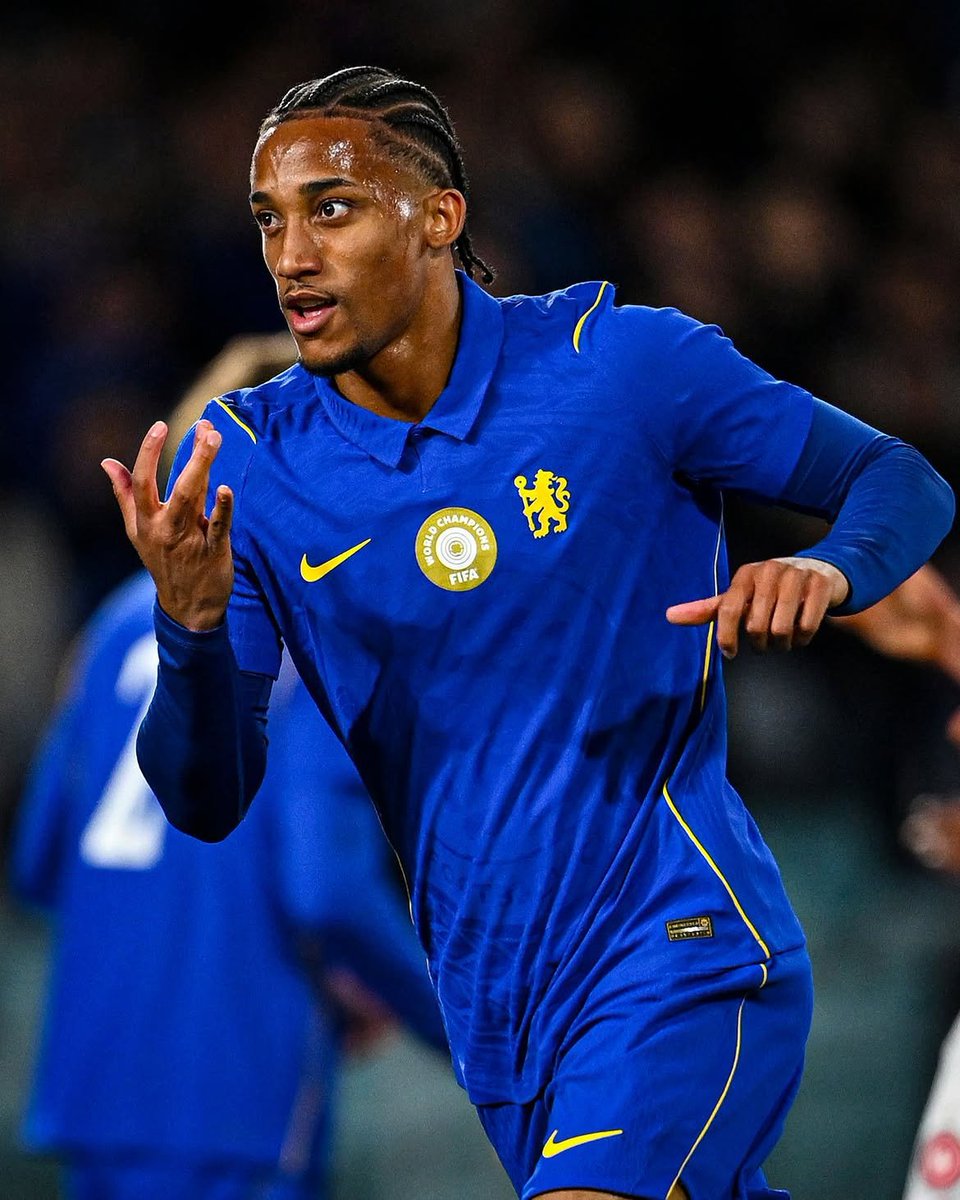 GoalCrestX's tweet photo. 🚨🤯 João Pedro changed the game after coming on! 🇧🇷

➡️ 63' Subbed on
👟 66' Assist
⚽️ 80' Goal
⚽️ 86' Goal
⚽️ 90' Goal

An unforgettable cameo. 🔥

#Chelsea #JoaoPedro #Football #GoalCrest https://t.co/0f0Cgdy3SC