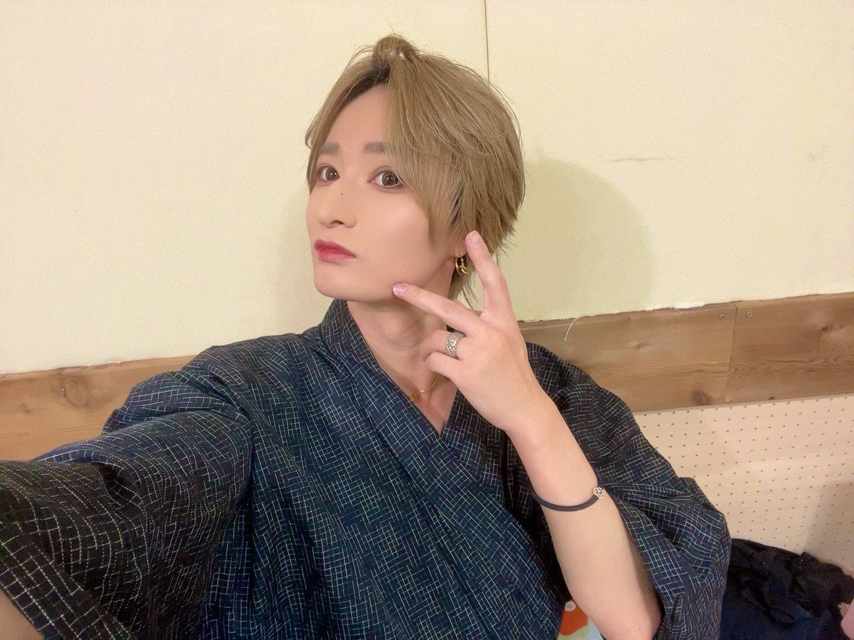 miss_you1225's tweet photo. 全国ツアー振り返りイベント👑

本当に全国ツアーありがとうございました😉✨
Sugar達のおかげでこうしてツアーをしたり、もっとグループとして大きくなるための挑戦ができます！

感謝の言葉以外見つからないですが、この気持ちを日々ライブやいろんなコンテンツを通して伝えていきます！

これからも側にいてね！
大好きな推しで居続けるから☺️🩵

皆んなお疲れ様でしたー！！