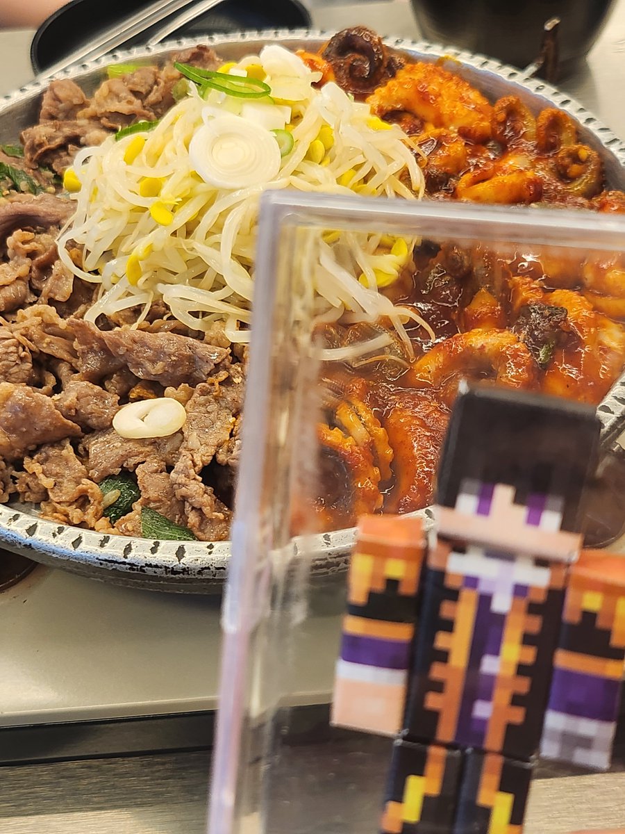 acc077dyu's tweet photo. 진심하루종일먹기만했다네 https://t.co/PYRbDByDii