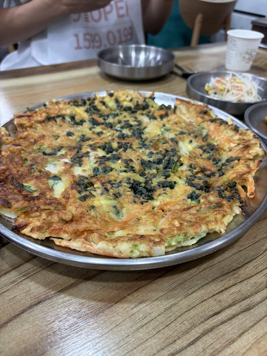 Black_axeours's tweet photo. 저도 사실 대야르점심띠를 했읍니다
전이 진짜 막걸리 감이었는데…😋 https://t.co/PQtM8ONsv8